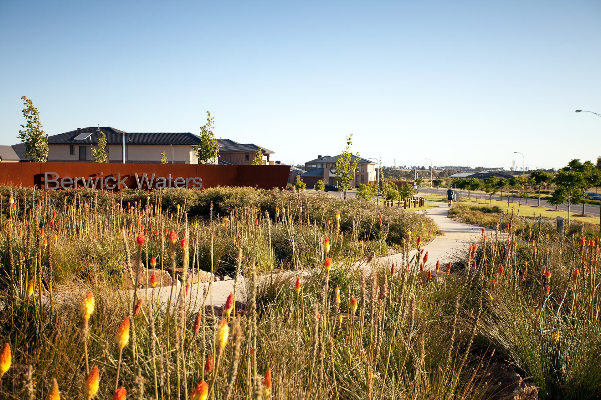 Svg+xml;charset=utf — tract Berwick waters - tract