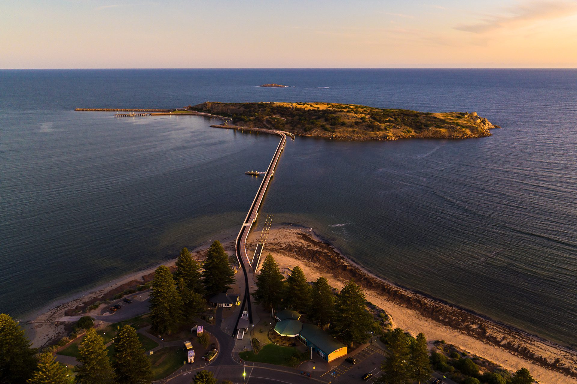 Svg+xml;charset=utf — tract Granite island causeway