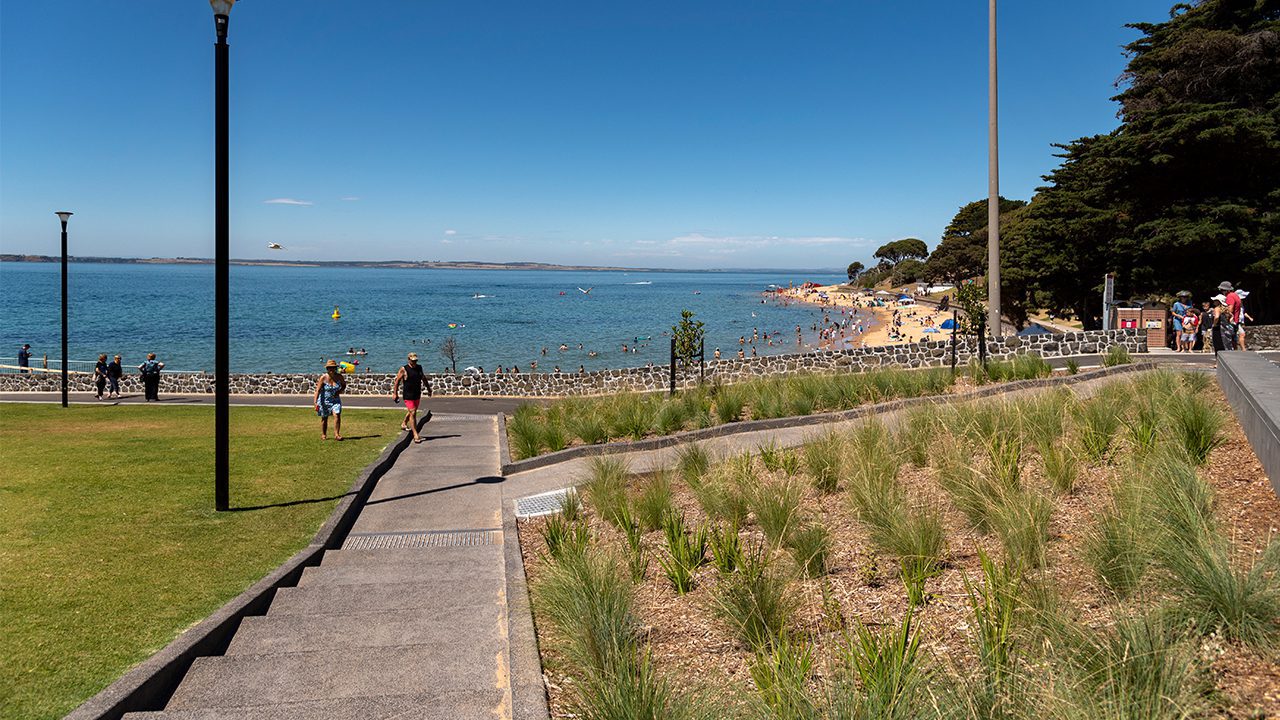 Svg+xml;charset=utf — tract Cowes foreshore