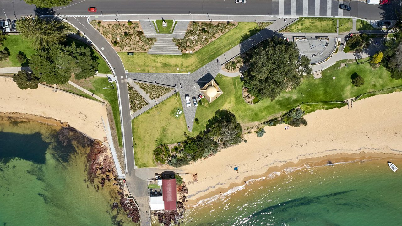 Svg+xml;charset=utf — tract Cowes foreshore