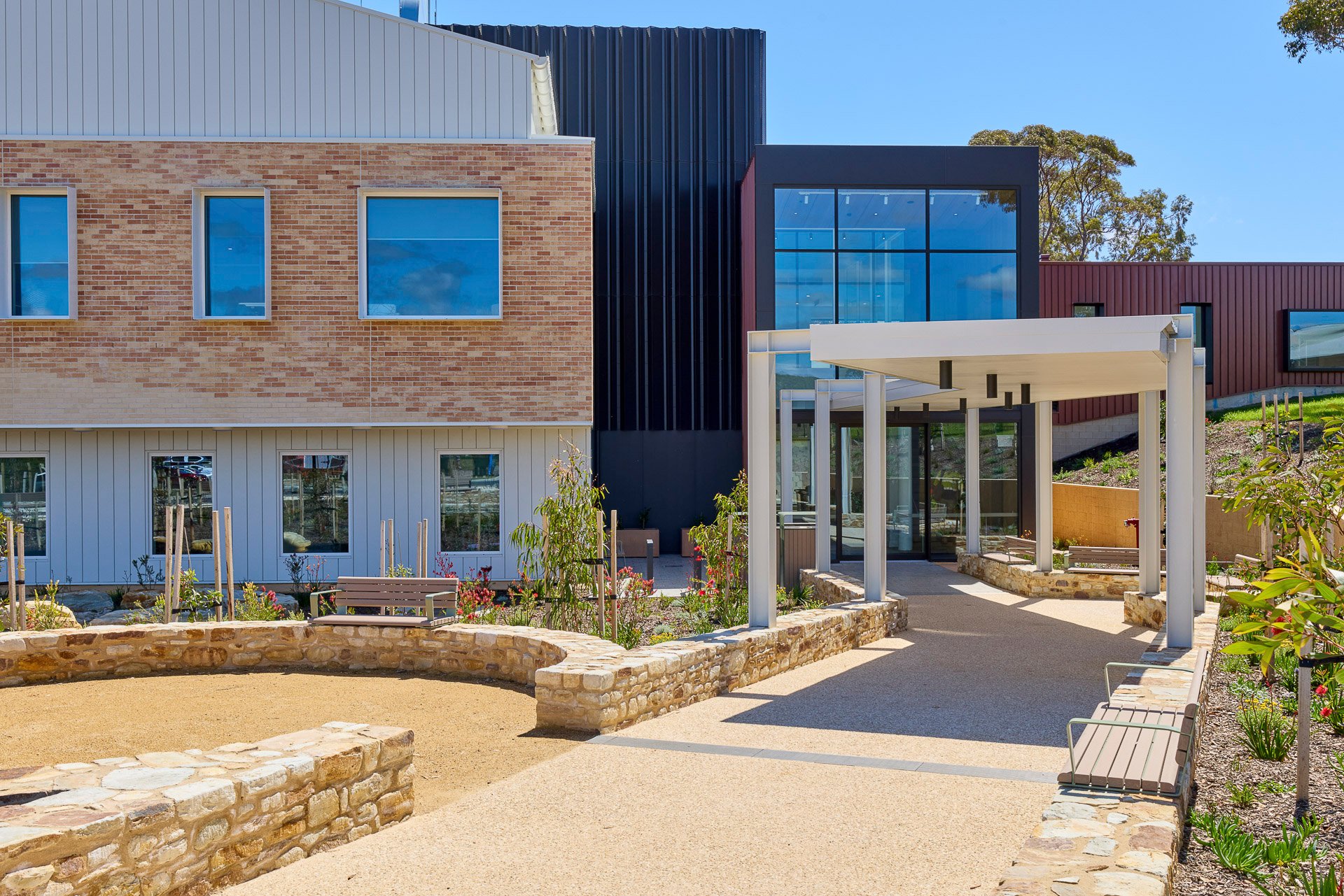 Svg+xml;charset=utf — tract Noarlunga hospital mental health unit